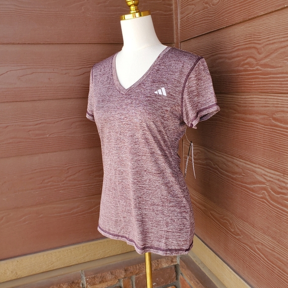 NWT Adidas Women's V-Neck Tech Heather Tee T-Shirt Shadow Fig Size Small - Picture 2 of 16